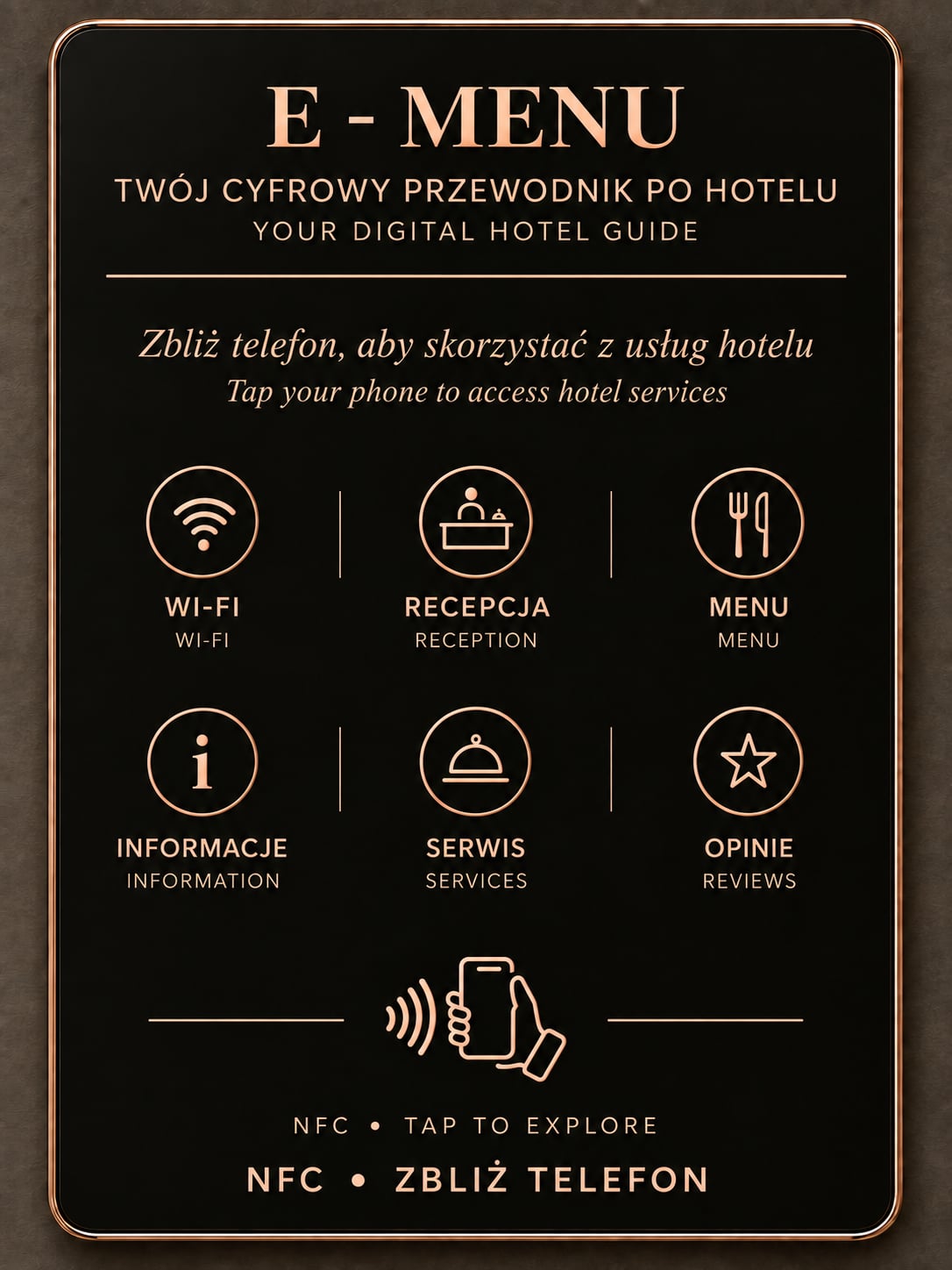 Tabliczka E-MENU NFC z miedzianą ramką i ikonami usług hotelowych
